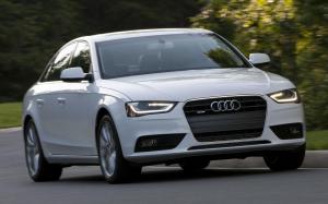 Audi A4 2.0T Quattro Sedan 2012 года (NA)